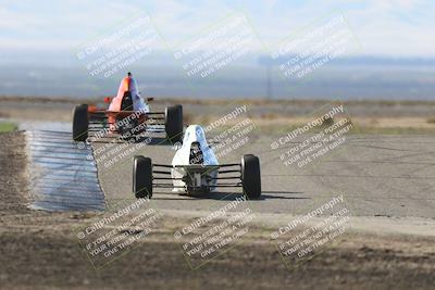 media/Oct-26-2025-CalClub SCCA (Sun) [[8ce1e69566]]/Group 6/Grapevine/